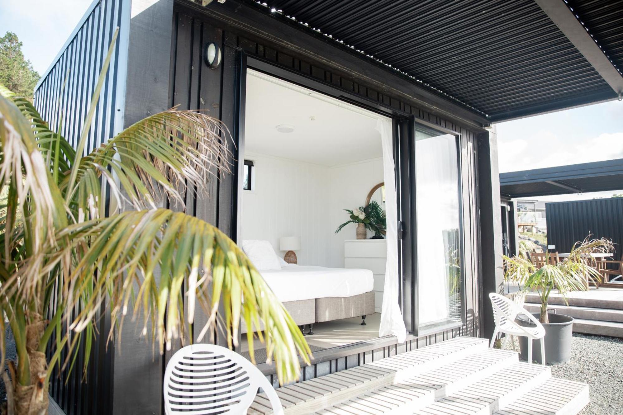 Aotearoa Surf Eco Pods * Te Arai